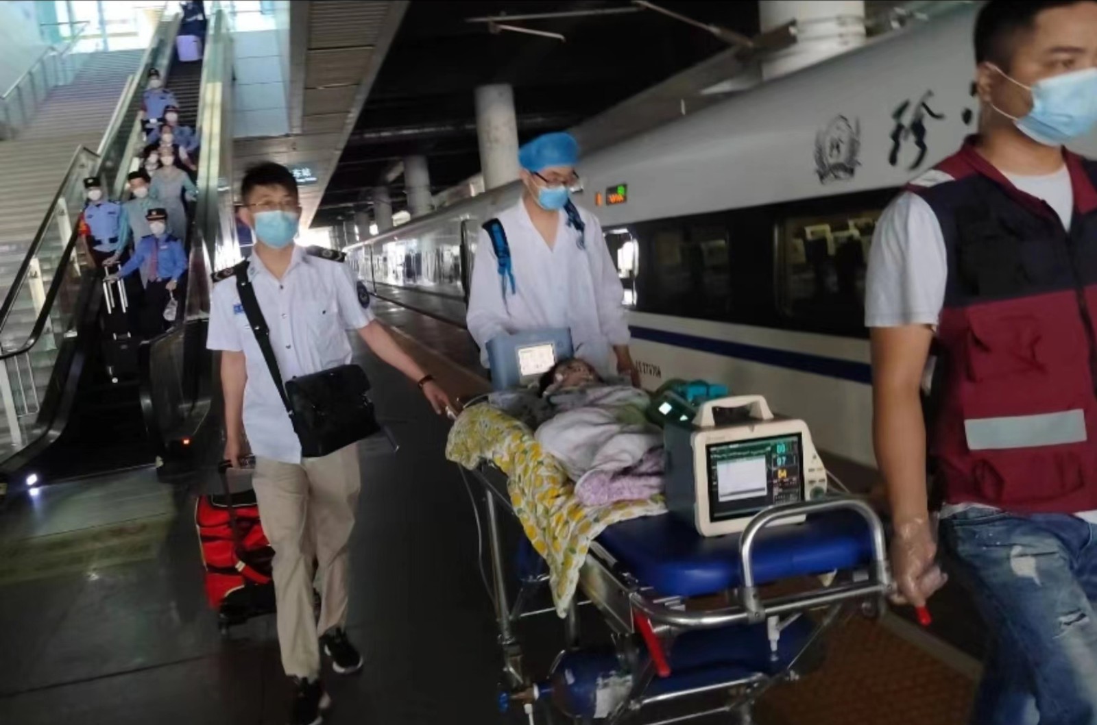 山阴县高铁转运公司